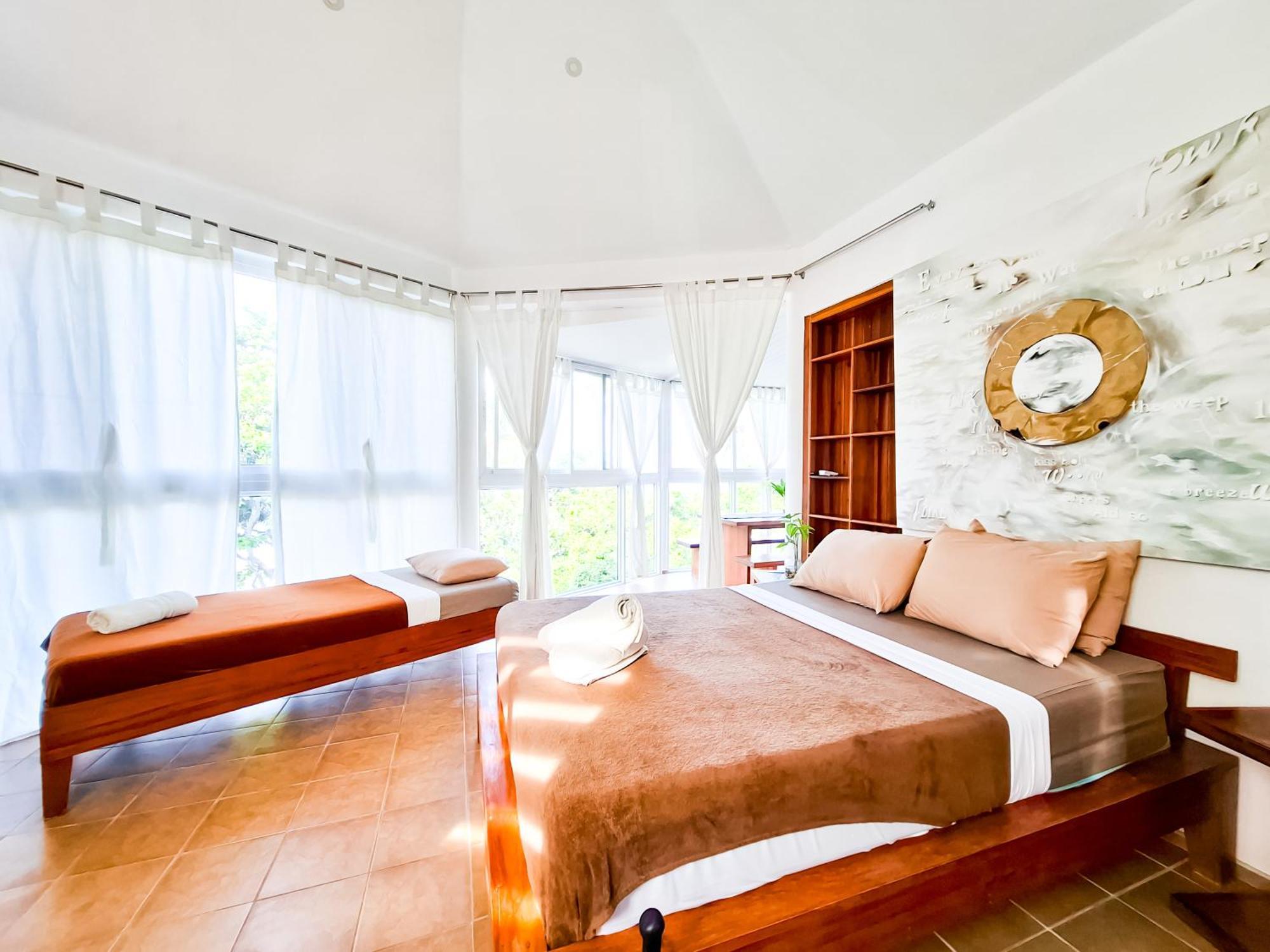 Aissatou Beach Resort Balabag  Bagian luar foto