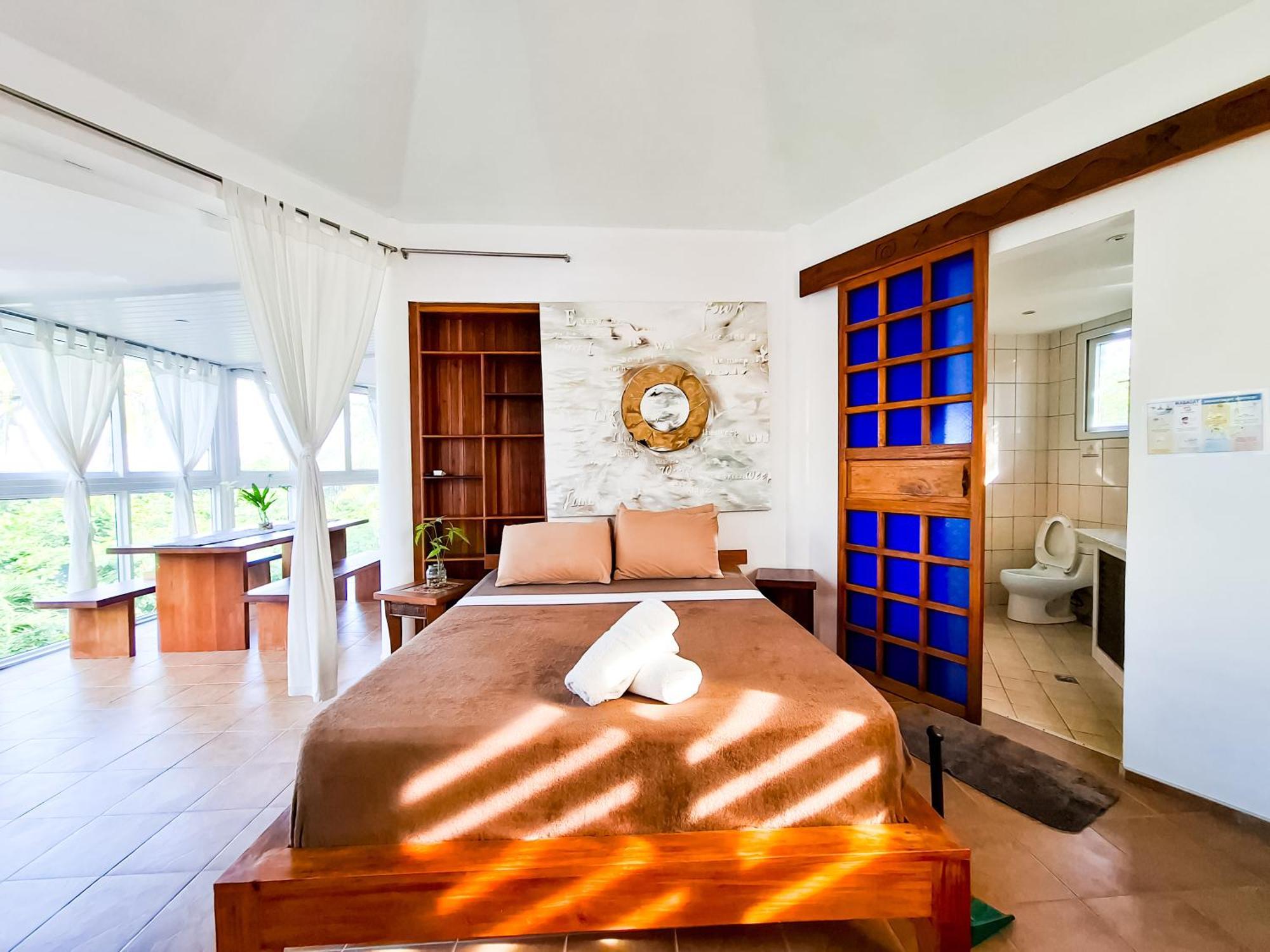 Aissatou Beach Resort Balabag  Bagian luar foto