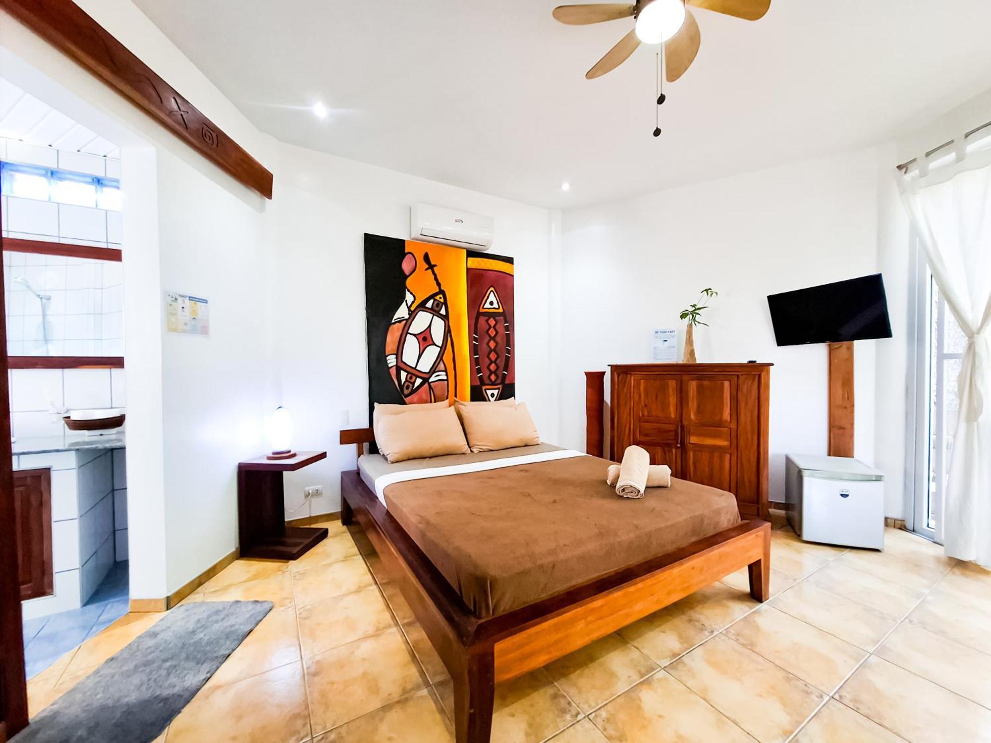 Aissatou Beach Resort Balabag  Bagian luar foto
