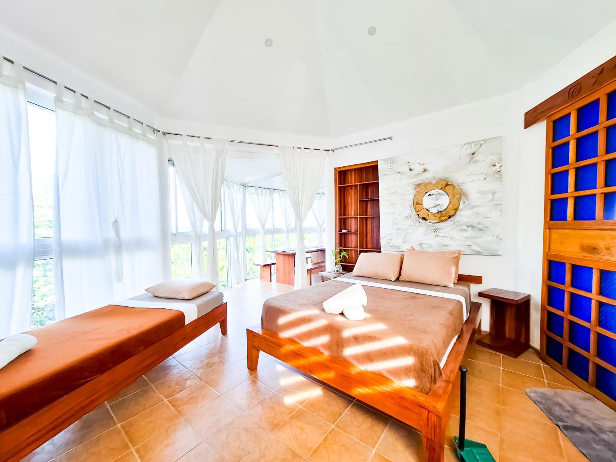Aissatou Beach Resort Balabag  Bagian luar foto