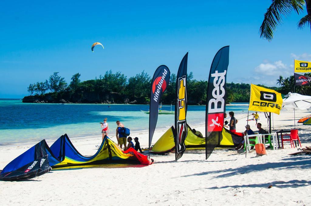 Aissatou Beach Resort Balabag  Bagian luar foto