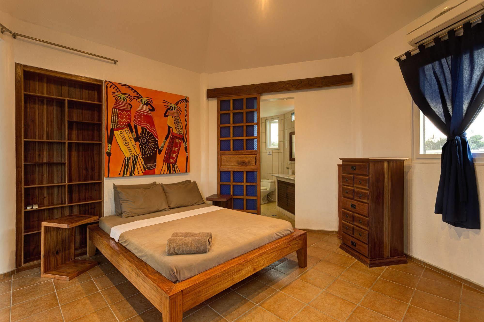 Aissatou Beach Resort Balabag  Bagian luar foto