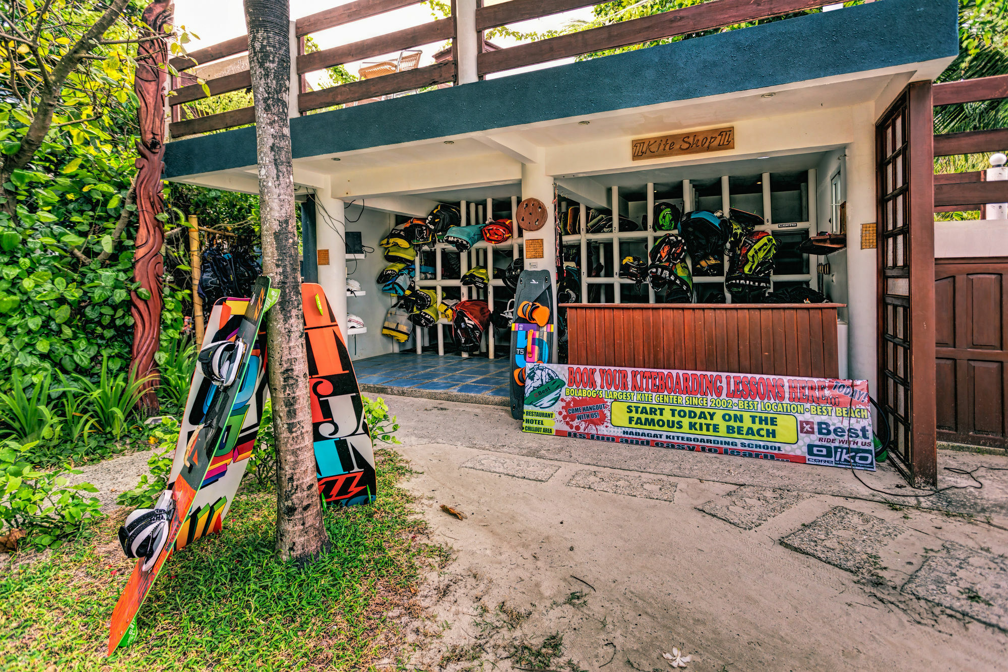 Aissatou Beach Resort Balabag  Bagian luar foto